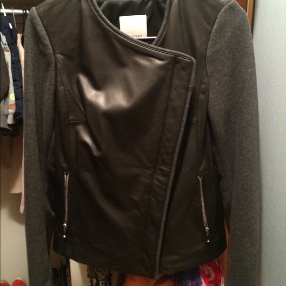 Jo Peters leather Jacket with wool sleeves, Size S - Picture 2 of 4